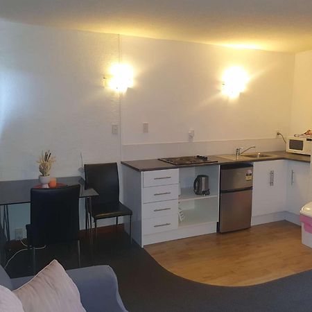 Aaa Mana Motel Porirua Extérieur photo